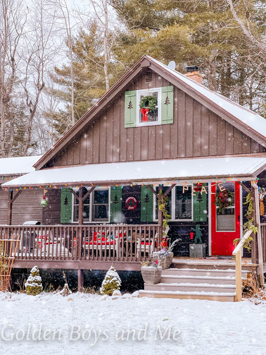 Cabin in snow - www.goldenboysandme.com