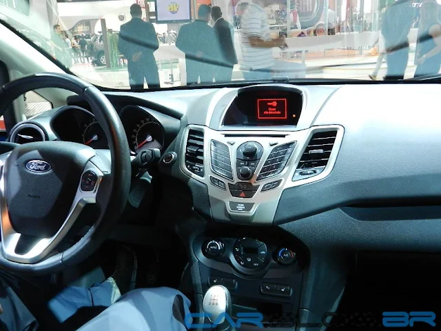 Ford Fiesta 2013 - interior