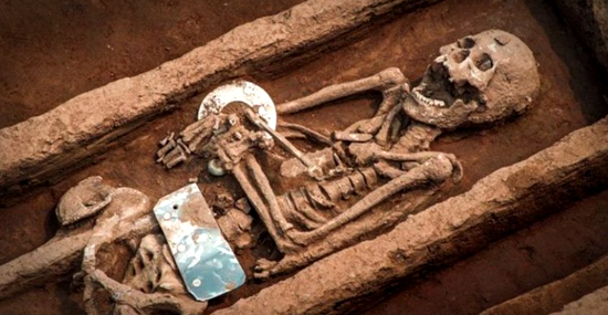Esqueletos Gigantes de 5 mil anos da China já têm uma explicação - Capa