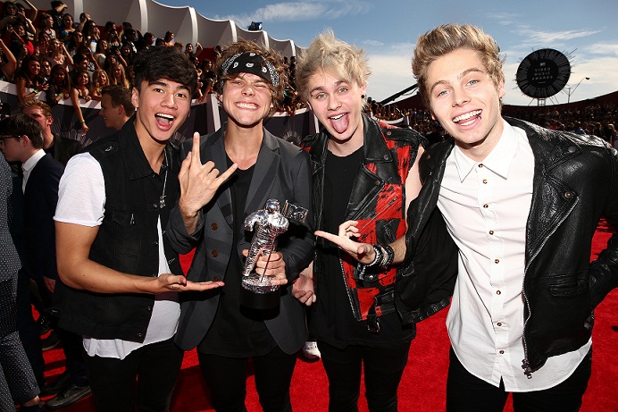  Terjemahan Lirik Lagu Permanent Vacation ~ 5 Seconds Of Summer 