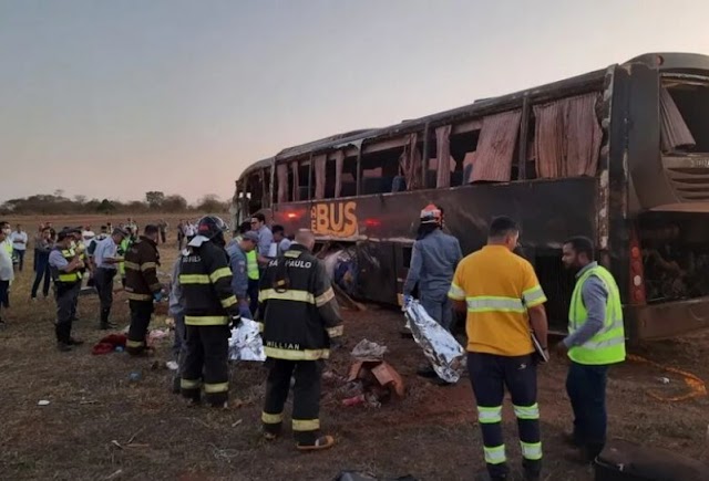 Dois morrem e 20 ficam feridos em acidente com ônibus que saiu de MS