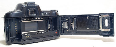 Nikon F601 QD Body #756, AF Zoom-Nikkor 35-70mm 1:3.3~4.5 (MK I)