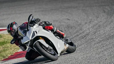 Ducati Supersport 2021