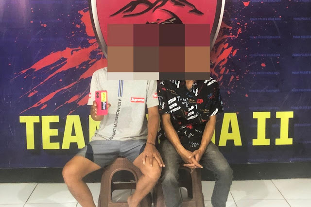 Nekat! Pria paruhbaya curi HP di markas polisi