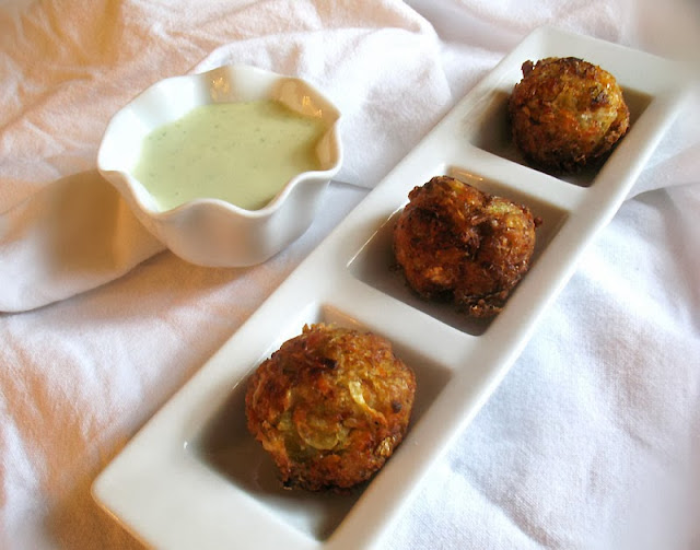 coleslaw ball with jalapeno dip