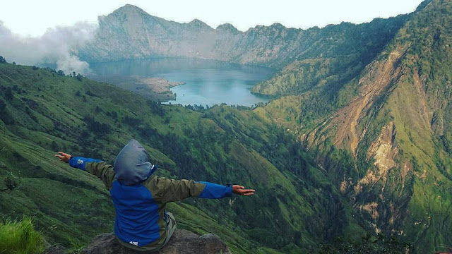 Tips Lengkap  Mendaki Gunung  Rinjani Lombok