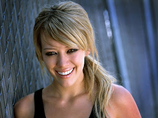 Hilary Duff non-watermarked wallpapers at fullwalls.blogspot.com