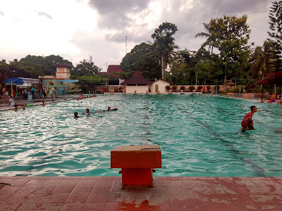 kolam renang mendut