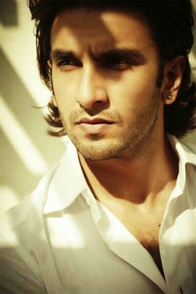 Bollywood Actors Ranveer Singh Upcoming Movies List 2019, 2020, poster trailer, Rock on 2, OK Janu on Mt Wiki. wikipedia, koimoi, imdb, facebook, twitter news, photos, poster, actress updates of Ranveer Singh