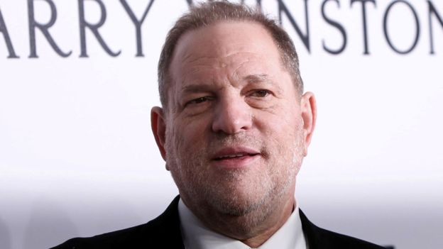 Patung Harvey Weinstein di Hollywood Menjelang Oscar