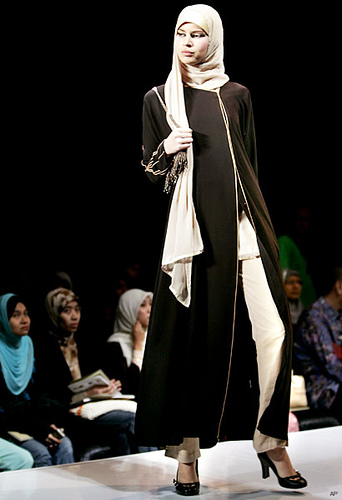 Muslim fashion style - Hijab Trade Fashion