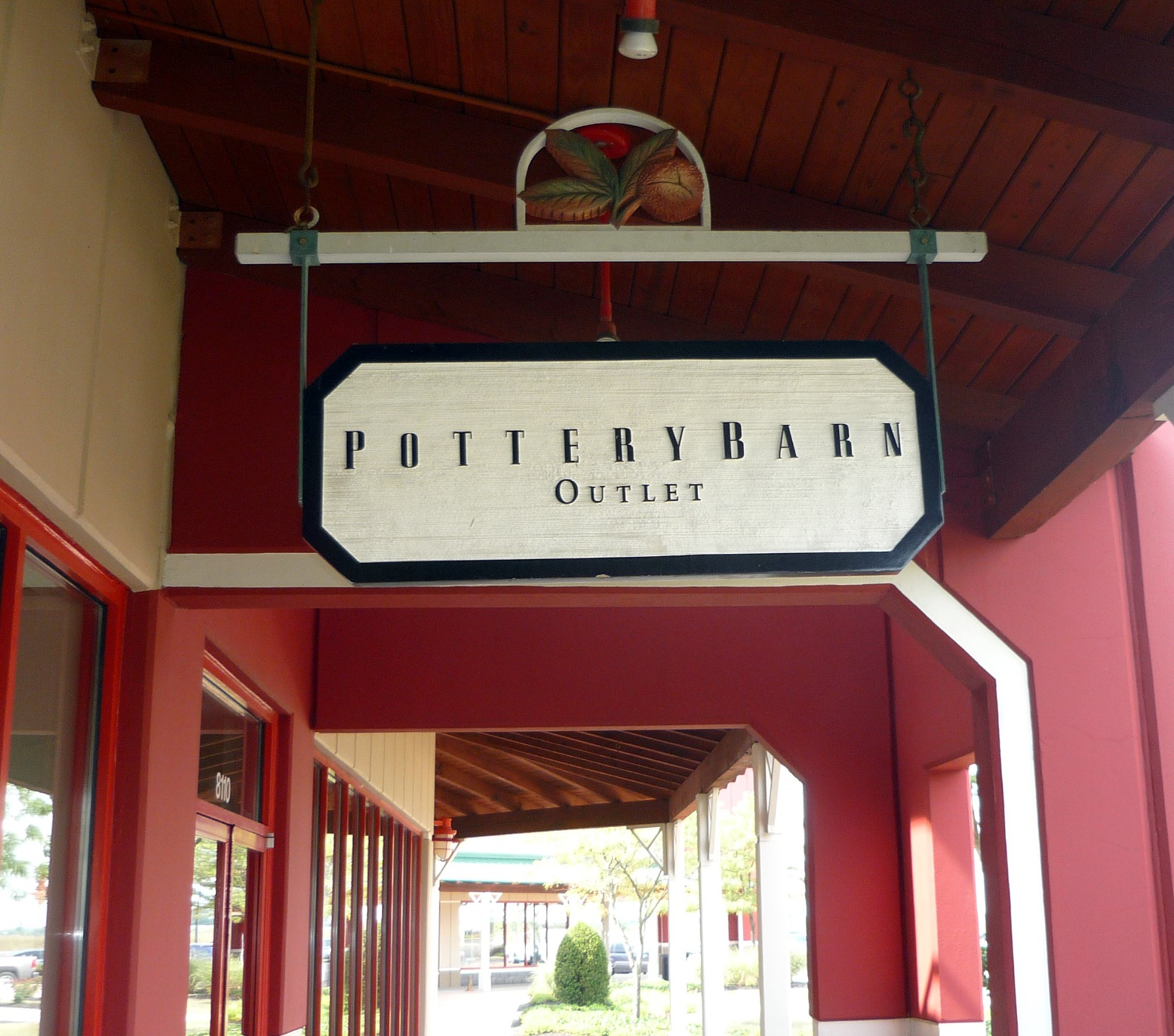 How to shop at a Pottery Barn Outlet - Midwest Cottage and ...