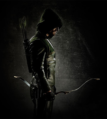 ARROW First Look: Stephen Amell as Green Arrow