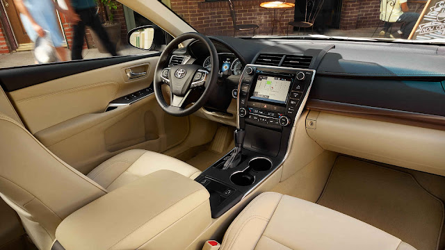 Toyota Camry 2017 interior dashboard
