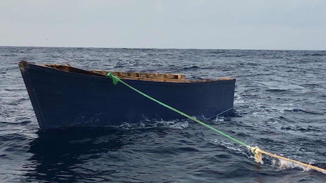 Armada Dominicana rescata 41 personas en una yola a la deriva que fue abandonada por capitán con destino PR