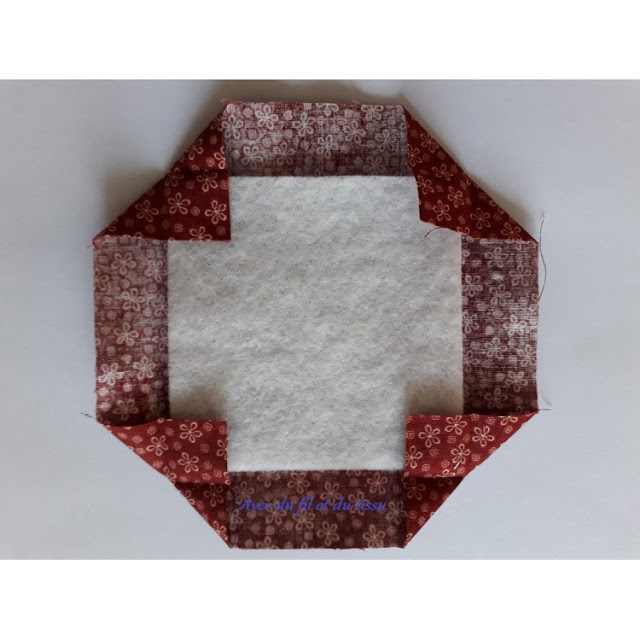 Tuto d'un carré en origami textile : étape 4.
