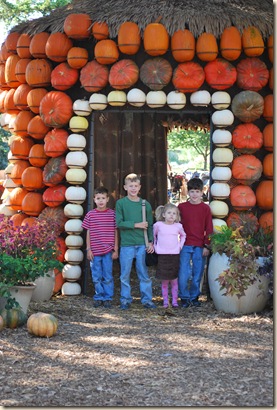 kids in doorway