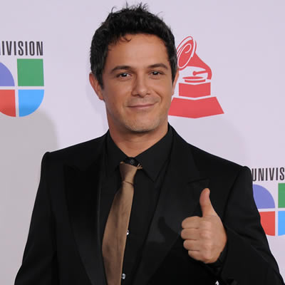 Alejandro Sanz ha felicitado a Maria Teresa Campos por tel fono desde Miami