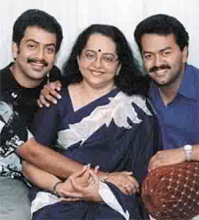 Prithviraj with mother and brother