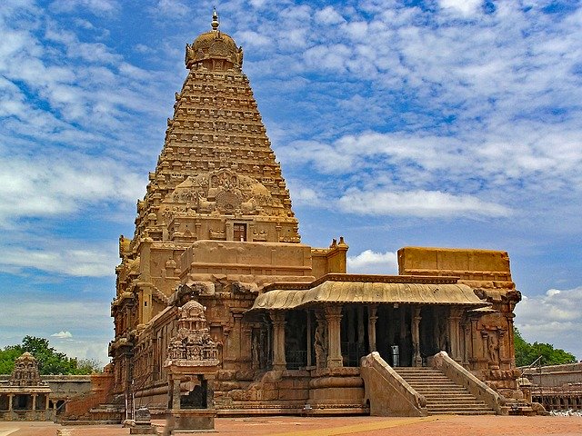 Brihadisvara Temple (बृहदीश्वर मंदिर)