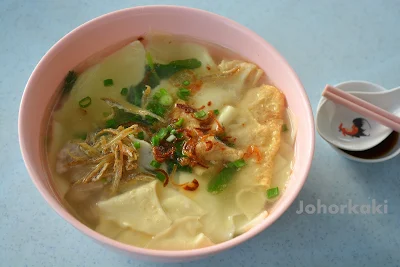 Mee Hoon Kueh stall in Johor Bahru at Restoran Poh Kee 宝记 Mee-Hoon-Kueh-stall-Johor-Bahru-Restoran-Poh-Kee-宝记