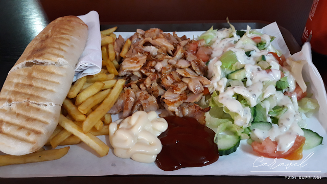 Makan Siang Kebab di Paris