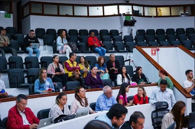 En la Asamblea se debatió sobre el proyecto de ordenanza que reconoce la titánica labor de las madres y padres comunitarios