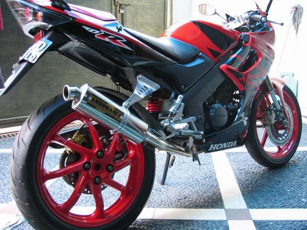 Modifikasi Honda CBR 150R Streetfigter Racing Bike_1.jpg