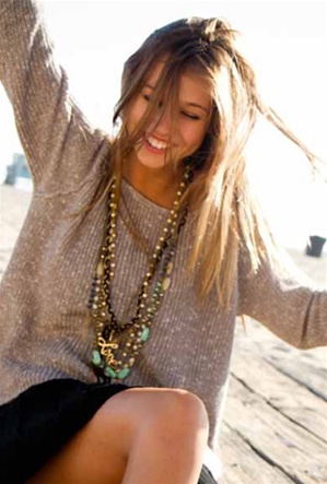 I am loving this BRANDY MELVILLE Marta Sweater in Elm I love how easy it is
