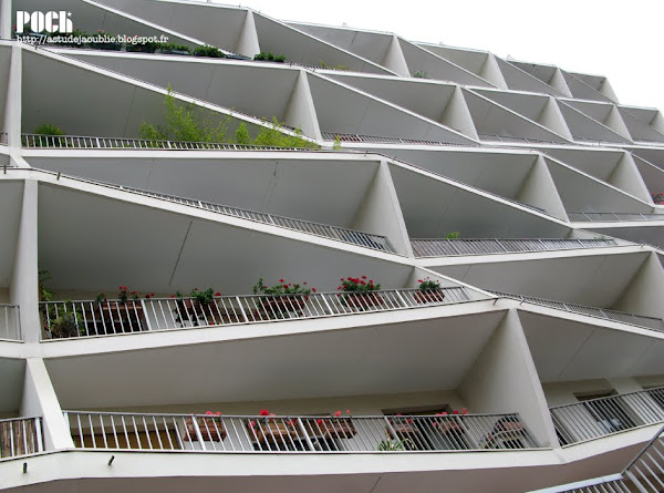 Rennes - Le Trimaran, rue Papu.  Architecte : Georges Maillols  Construction : 1977