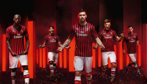  Yang akan saya share kali ini adalah termasuk kedalam home kits Update!!! AC Milan 2019/2020 Kit - Dream League Soccer Kits