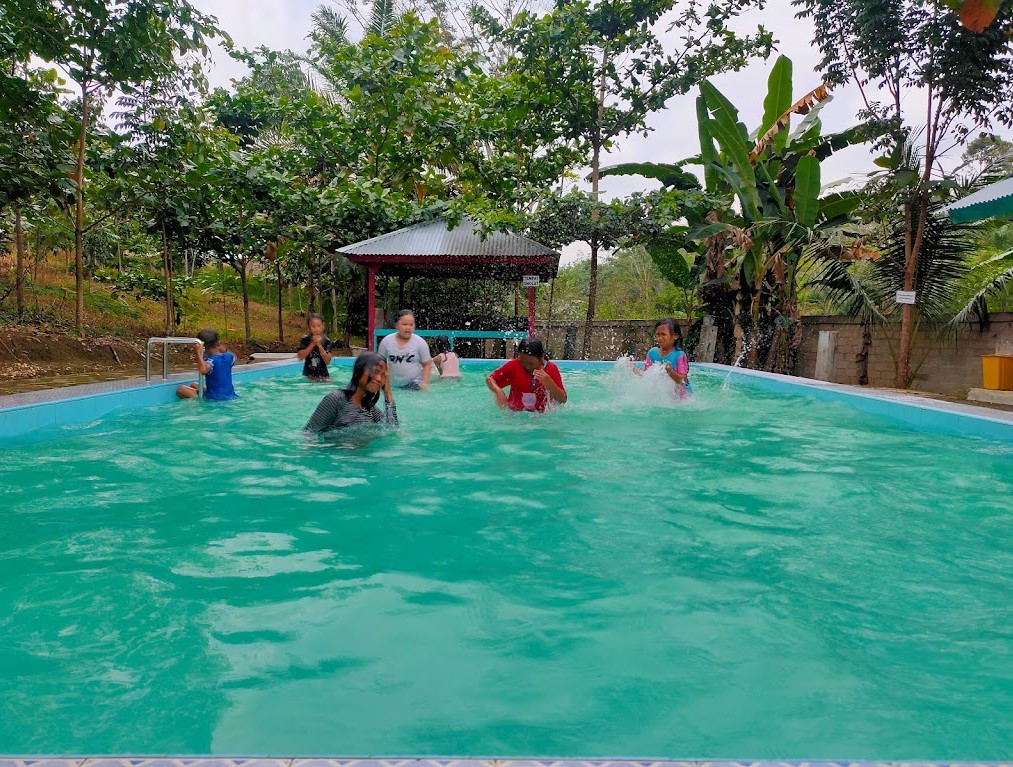 kolam renang family swimming pool ampang kuranji koto baru dharmasraya