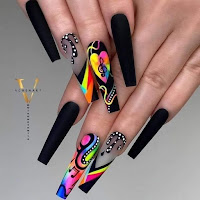 Descubre los Mejores Diseños de Uñas Acrílicas Largas para Lucir Fabulosa