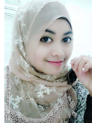 KOLEKSI FOTO CEWEK CANTIK BERJILBAB