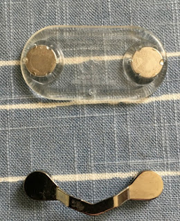 both sides of theReadeREST Magnetic Eyeglass Holder