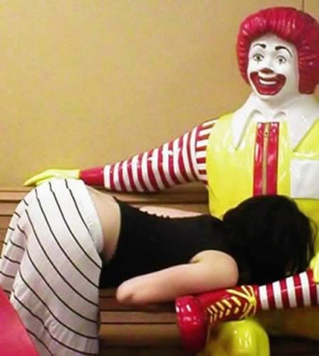 foto lucu Ronald McDonal