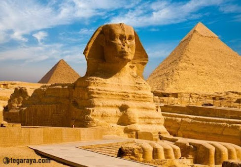 karya seni terkenal patung Sphinx di Mesir