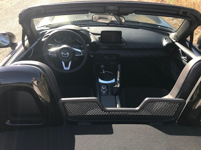 Interior view of 2020 Mazda MX-5 Miata Club