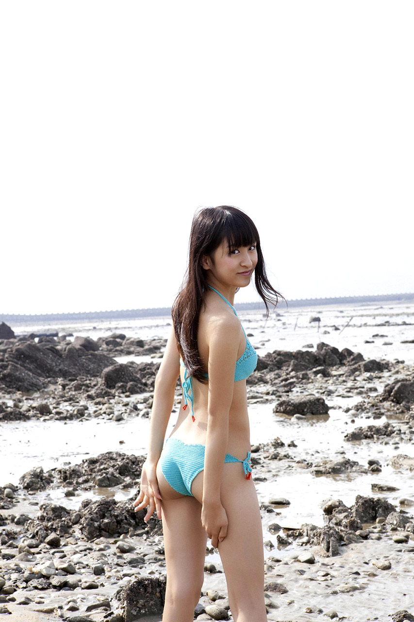 mai lriya beach bikini photo 04
