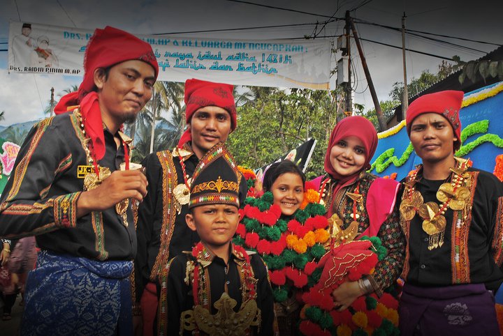 Lembah Alas Pakaian  orang alas dan orang gayo 