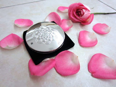 Guerlain Meteorites Compact in 3 Medium