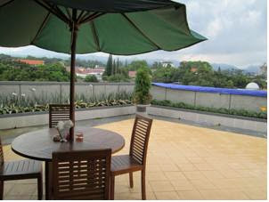 Cleo Guesthouse Bandung : booking hotel online murah