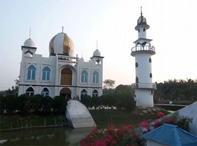 স্ত্রীর প্রতি ভালোবাসার নিদর্শন চন্দ্রমহল by রবিউল ইসলাম