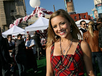 Christine Lakin Hot Pictures