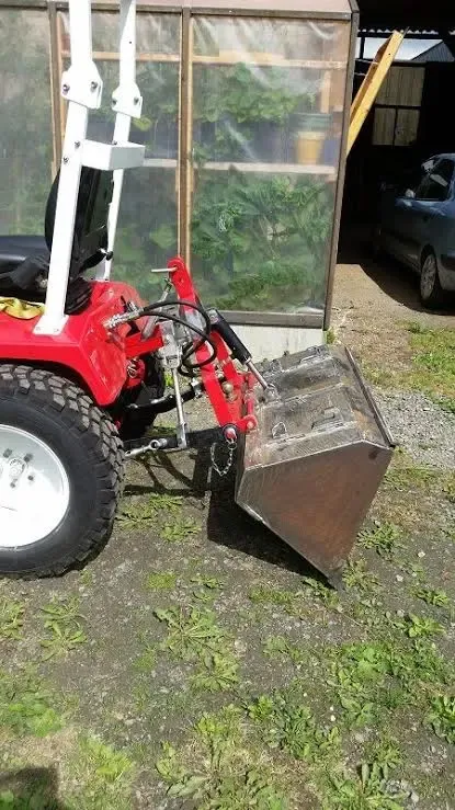 Comment fabriquer un chargeur frontal pour tracteur tondeuse