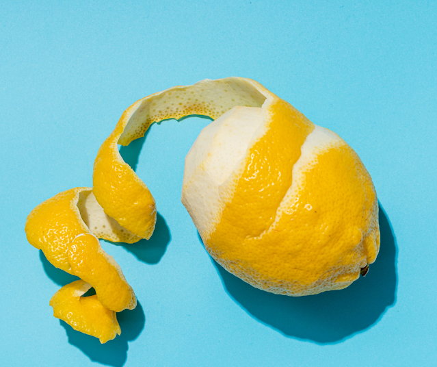 Découvrez ces astuces pour recycler la peau du citron