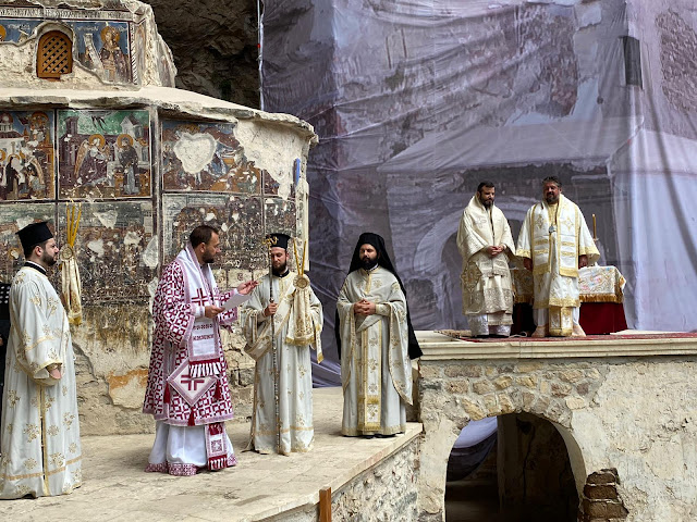 ΦΩΣ ΦΑΝΑΡΙΟΥ: Η ΤΡΙΣΑΡΧΙΕΡΑΤΙΚΗ ΘΕΙΑ ΛΕΙΤΟΥΡΓΙΑ ΣΗΜΕΡΑ ...