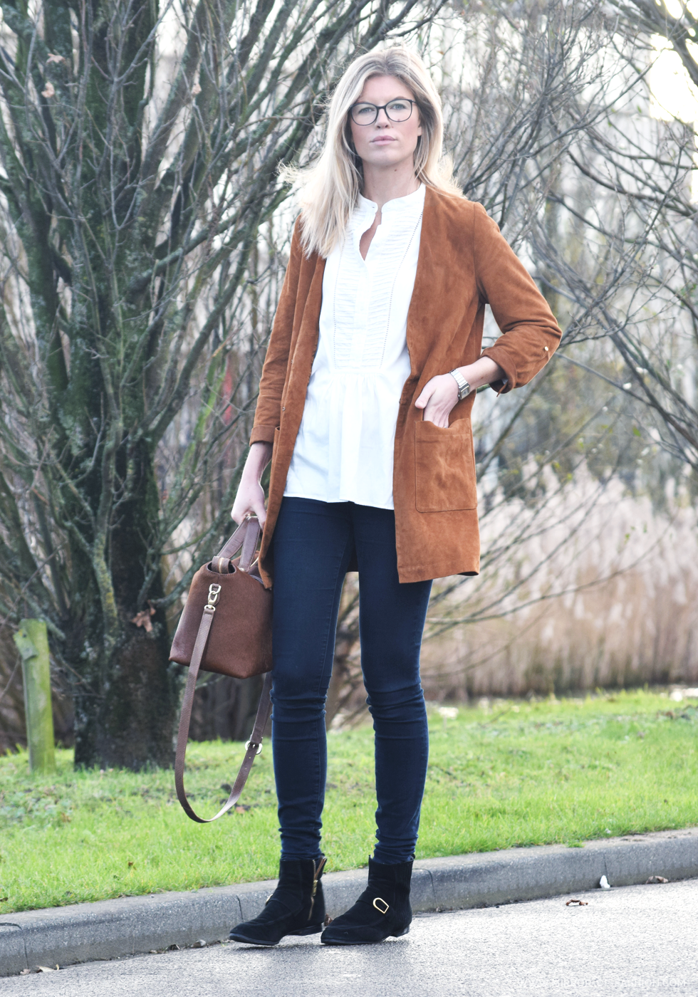 Chanel, Esprit, Vanessa Bruno Athé, La Pomme de Loveley, Jbrand, isabel marant, Outfit of the day, suede