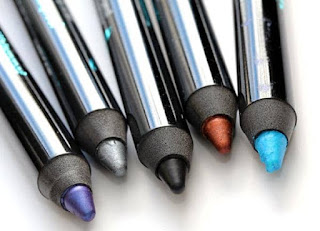 10 Cara Menggunakan Eyeliner Pensil Untuk Pemula Agar Tidak Luntur