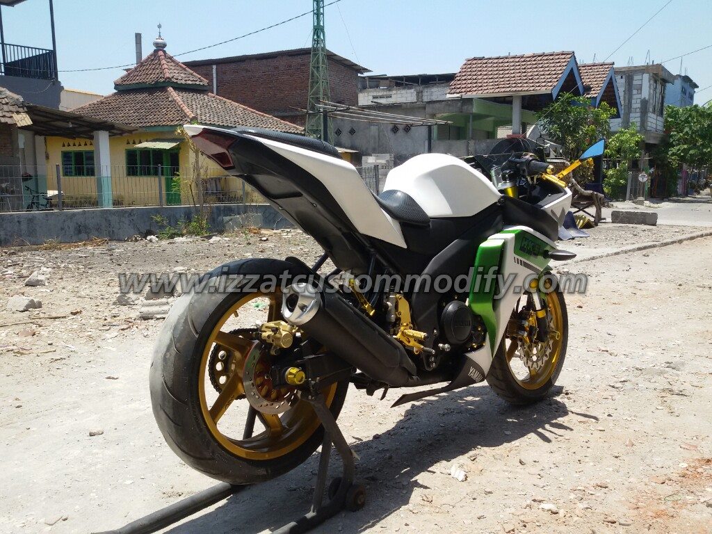 Bodi Belakang R25 Fit To New Vixion Izzat Custom Modify